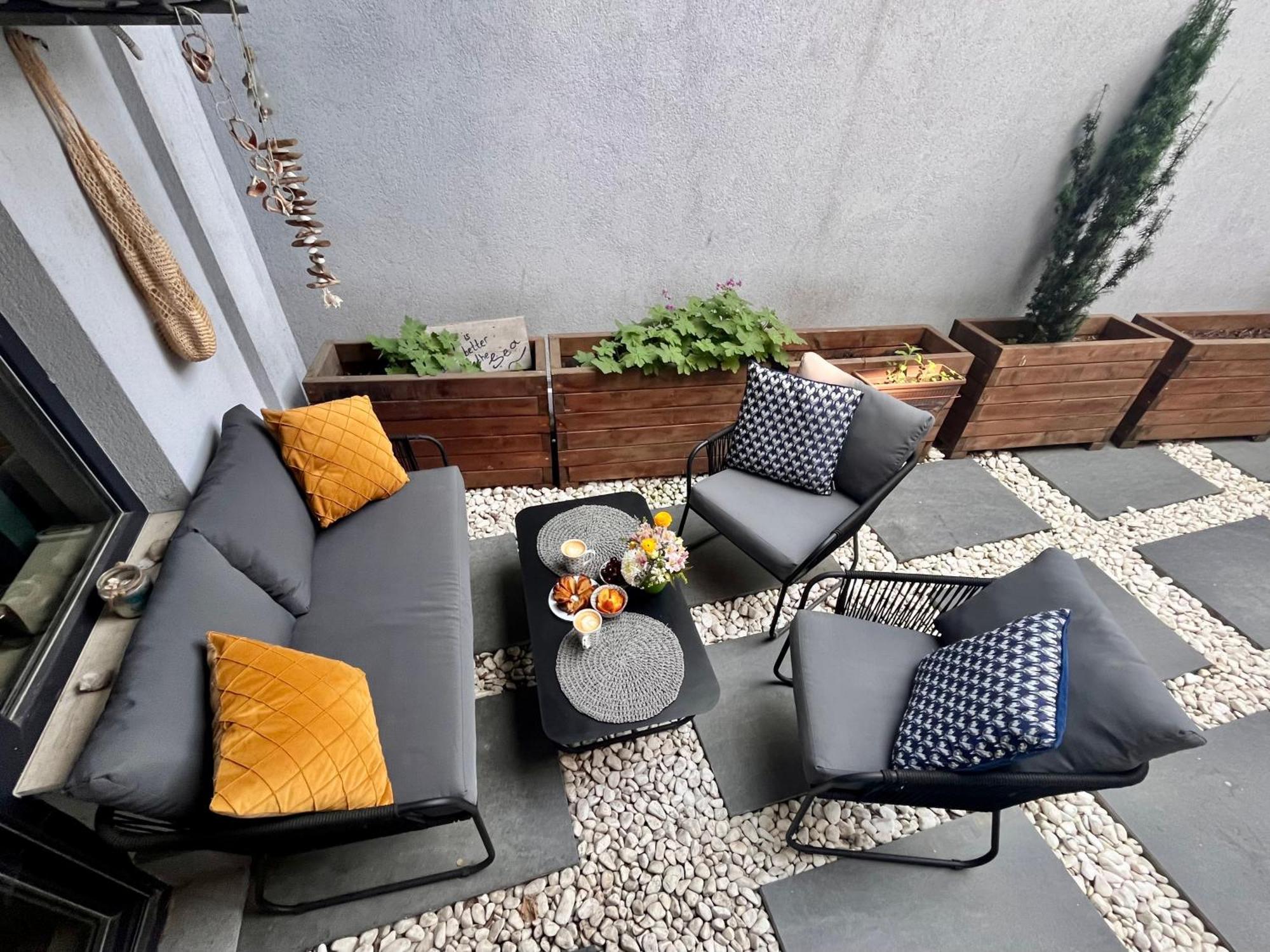 Opera Theatre Apartment With A Courtyard 바르나 외부 사진